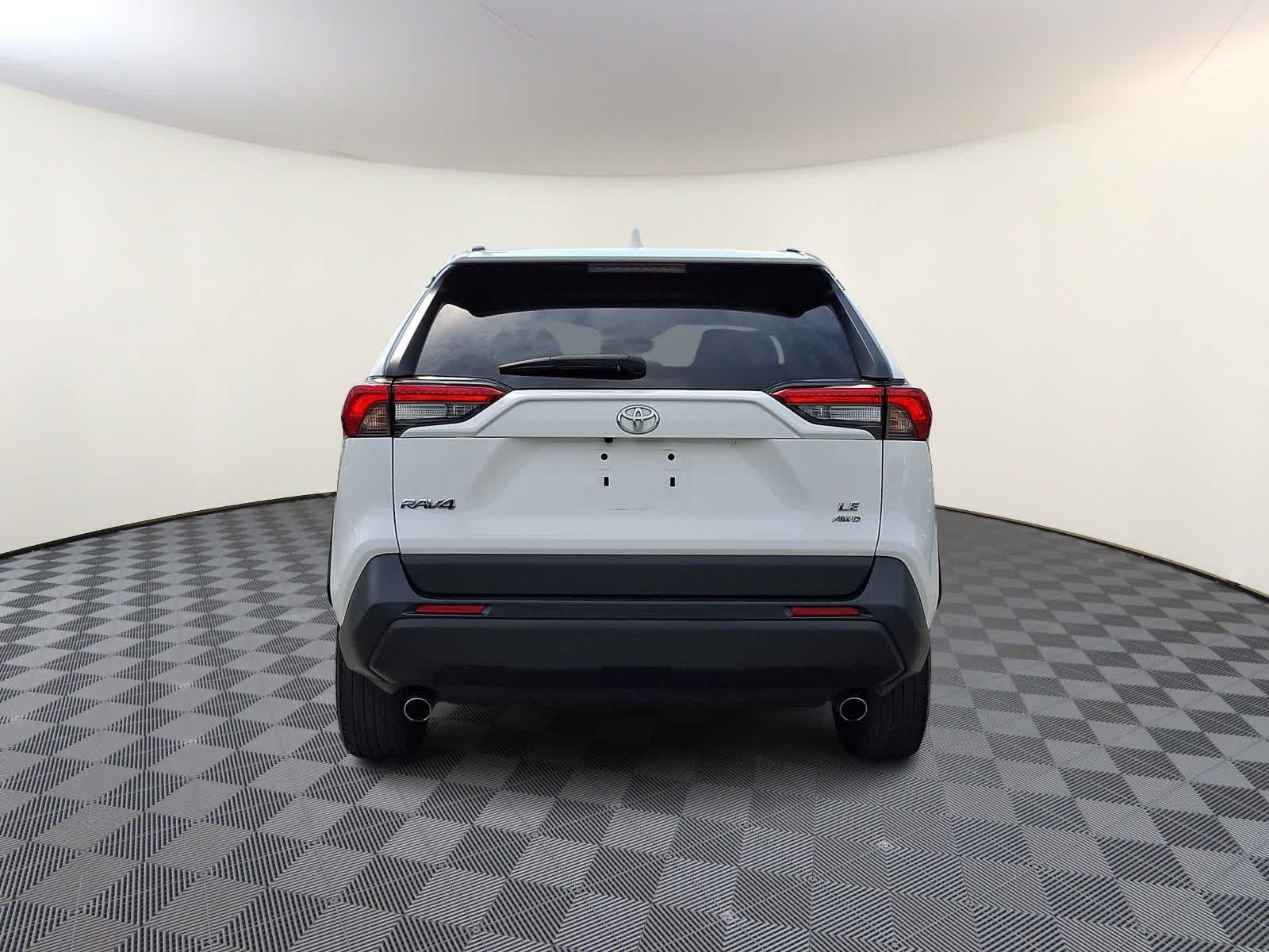 Thumbnail: 2020 Toyota RAV4 - 7