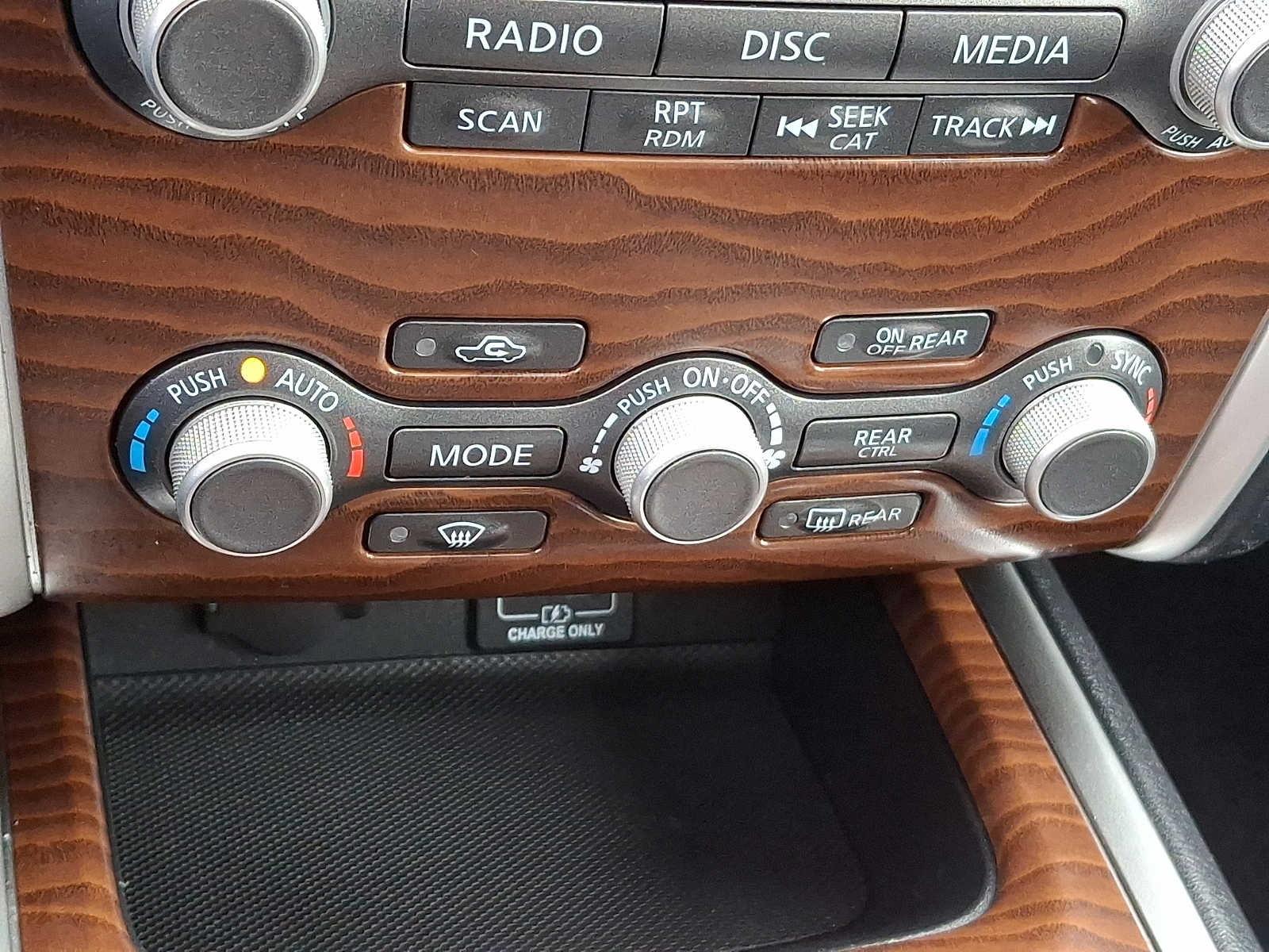 Thumbnail: 2020 Nissan Pathfinder - 19