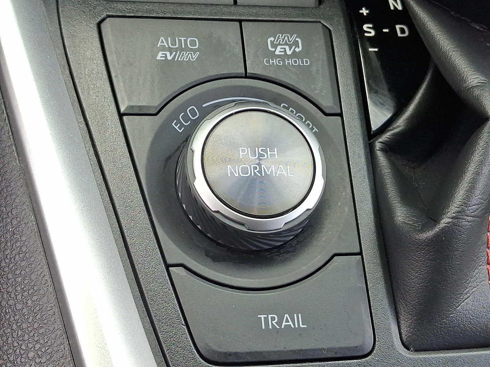 Thumbnail: 2023 Toyota RAV4 - 25