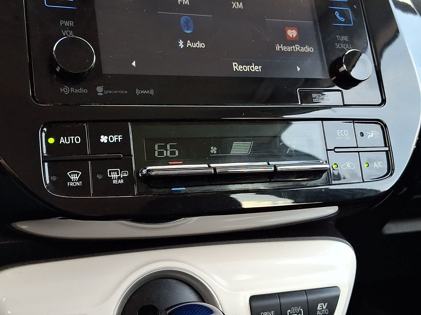 Thumbnail: 2018 Toyota Prius Prime - 17