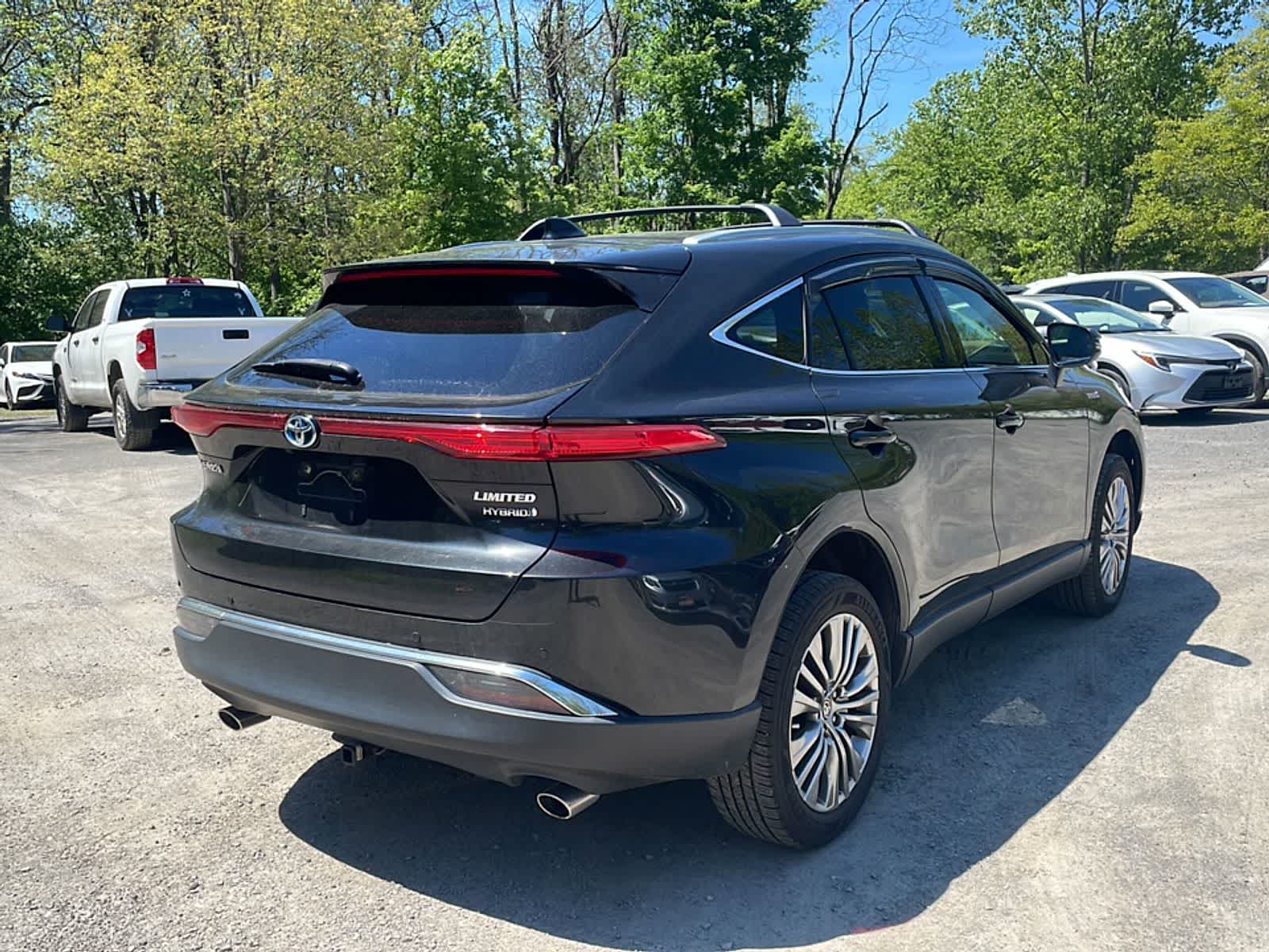Thumbnail: 2021 Toyota Venza - 10
