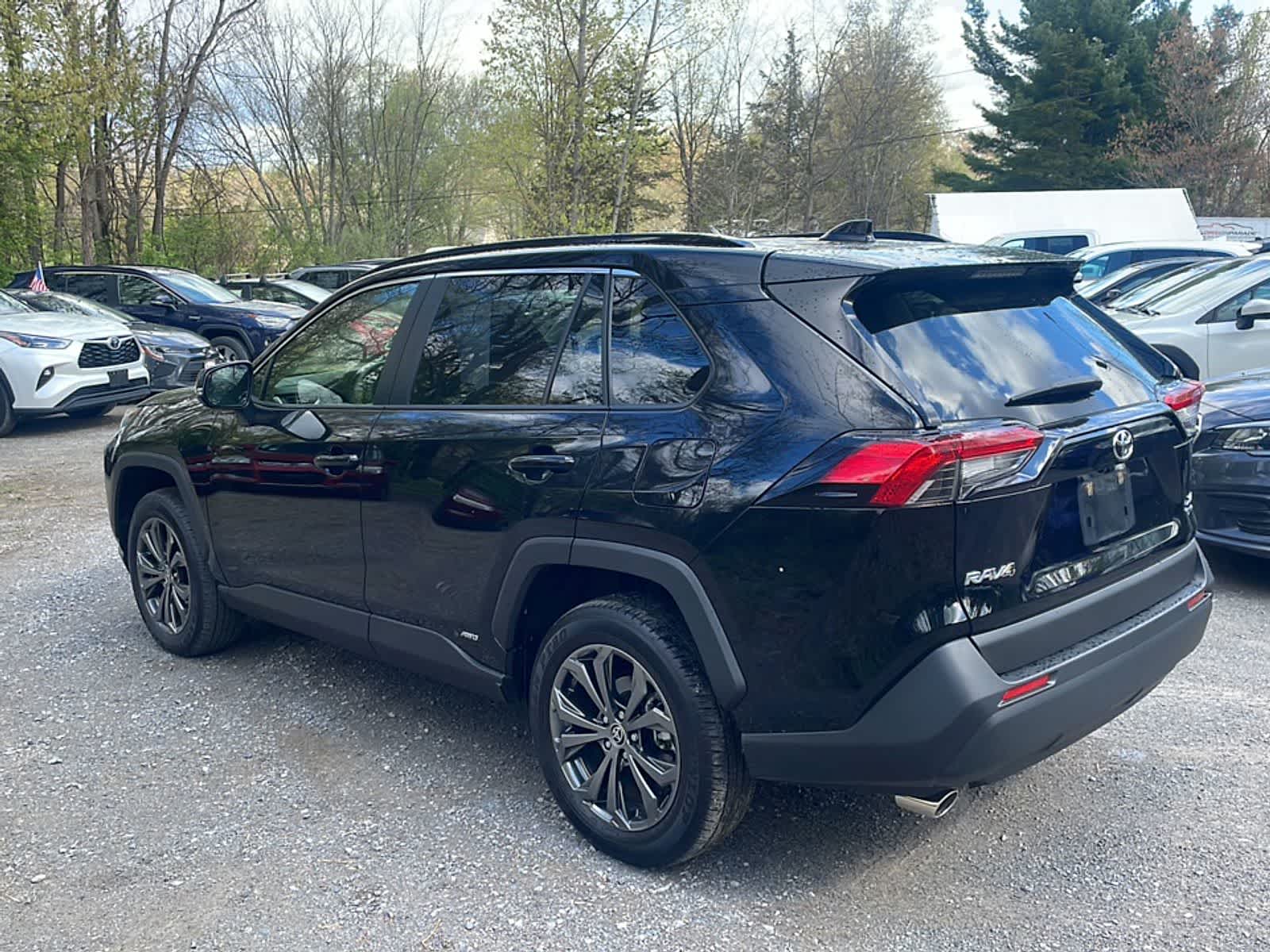 Thumbnail: 2025 Toyota RAV4 - 6