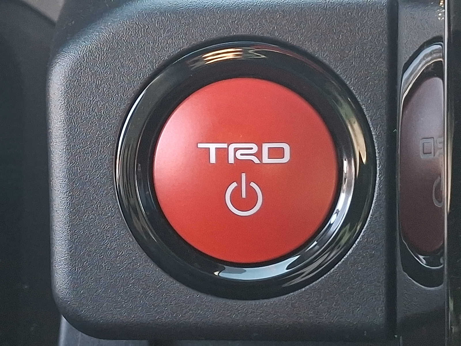 Thumbnail: 2025 Toyota 4Runner - 29