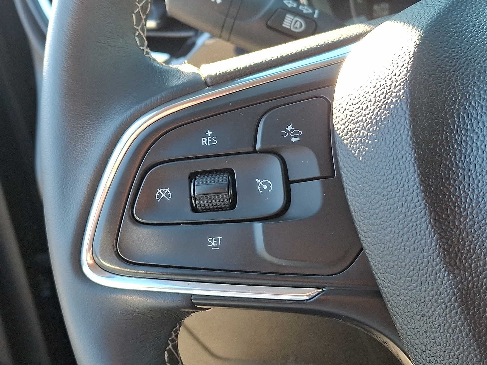 Thumbnail: 2023 Buick Encore GX - 21