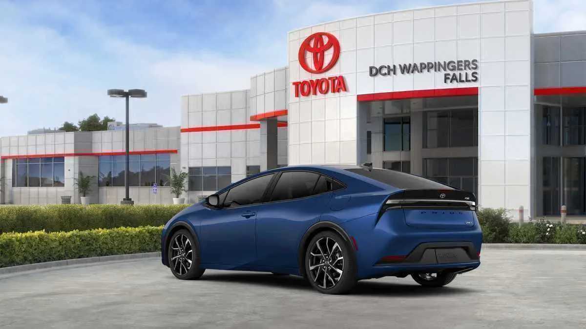 Thumbnail: 2026 Toyota Prius - 6