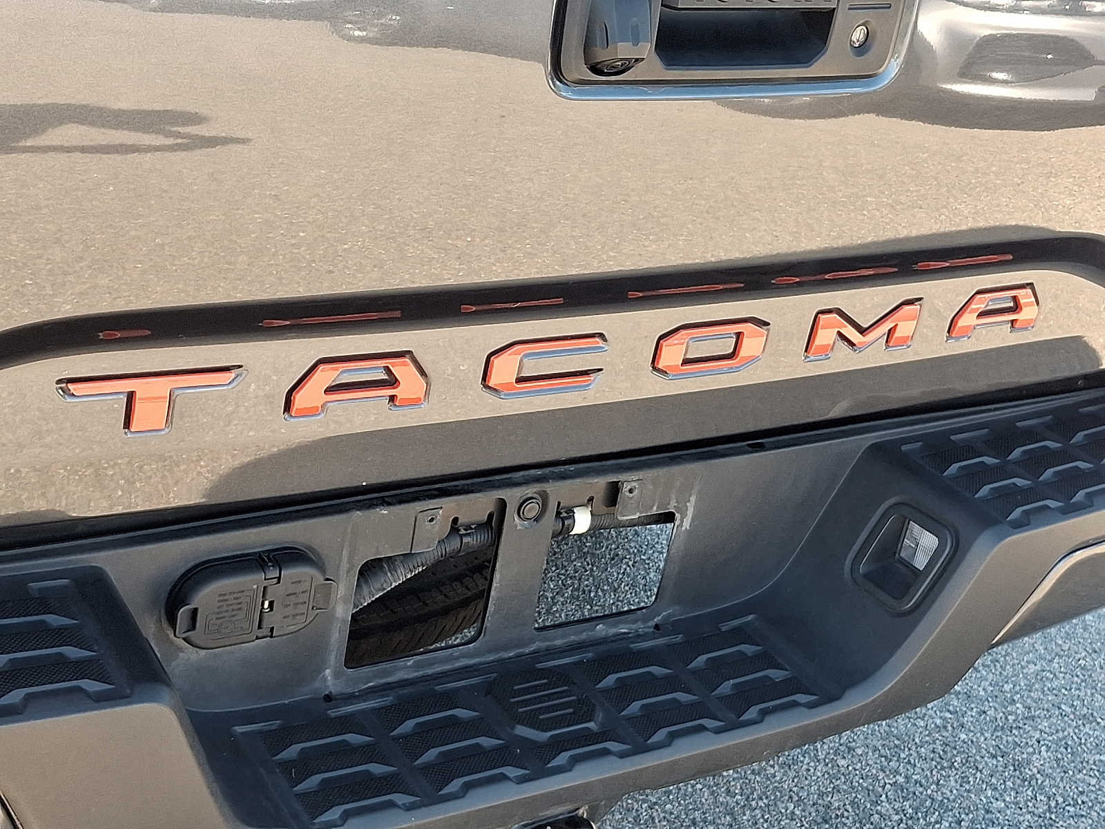 Thumbnail: 2022 Toyota Tacoma - 29