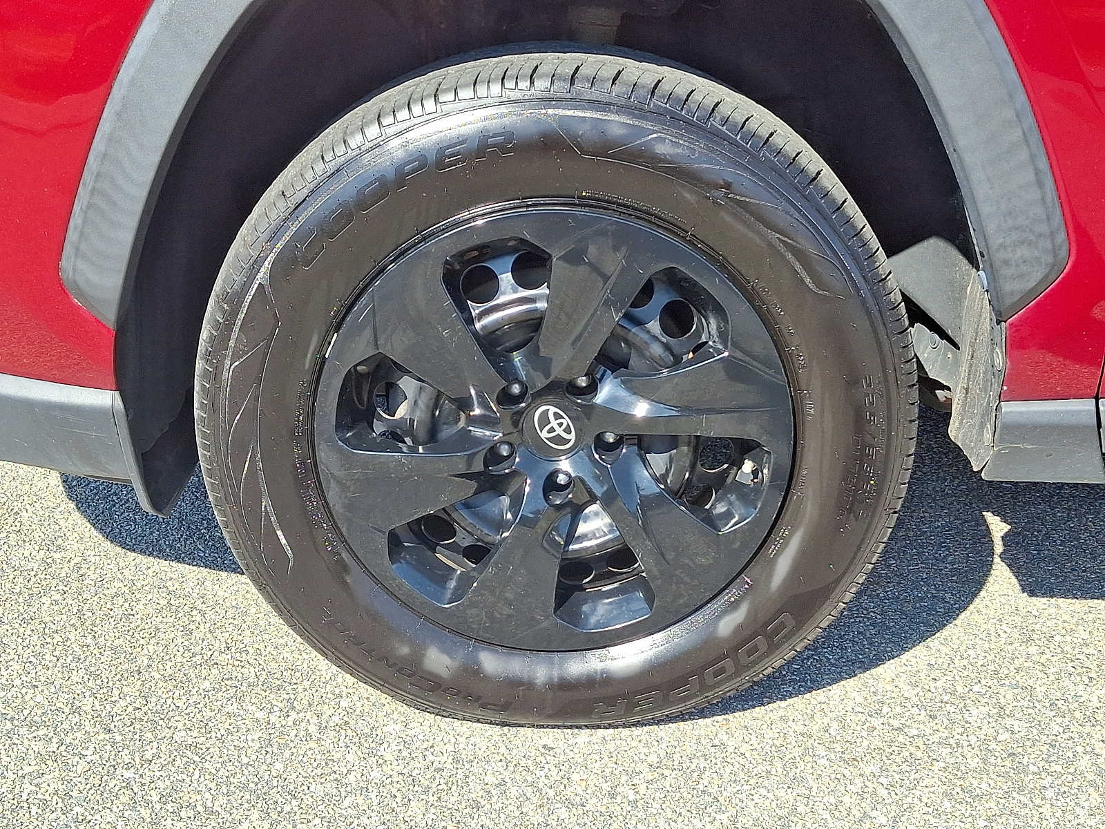 Thumbnail: 2019 Toyota RAV4 - 11
