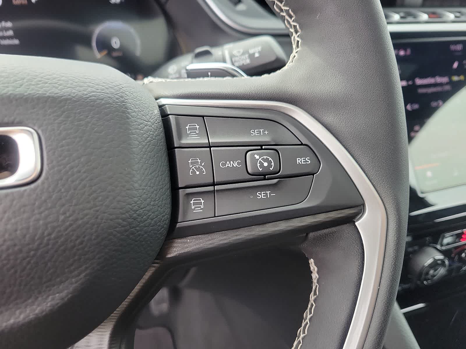 Thumbnail: 2025 Jeep Grand Cherokee - 23