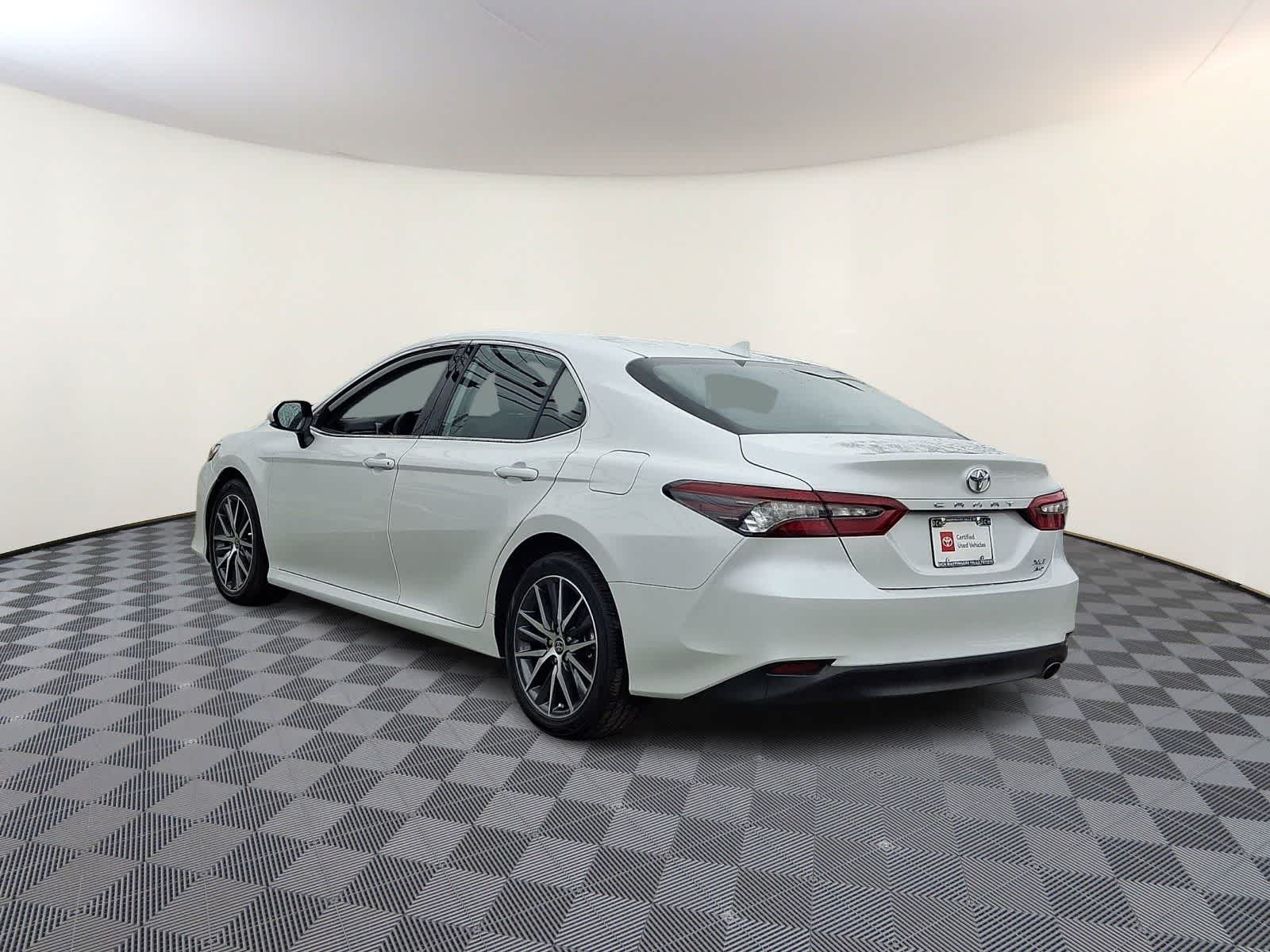 Thumbnail: 2024 Toyota Camry - 9