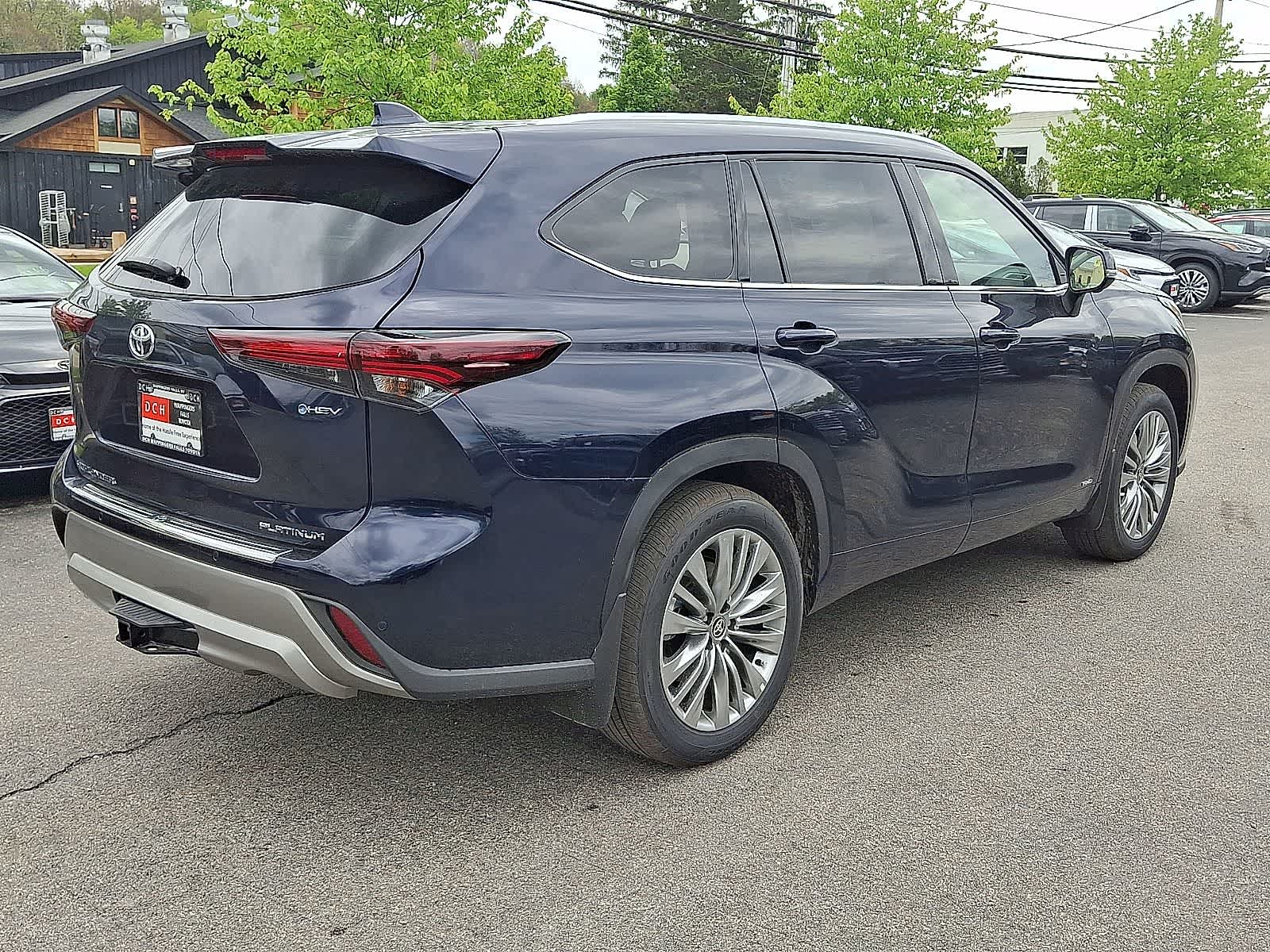 Thumbnail: 2026 Toyota Highlander - 4
