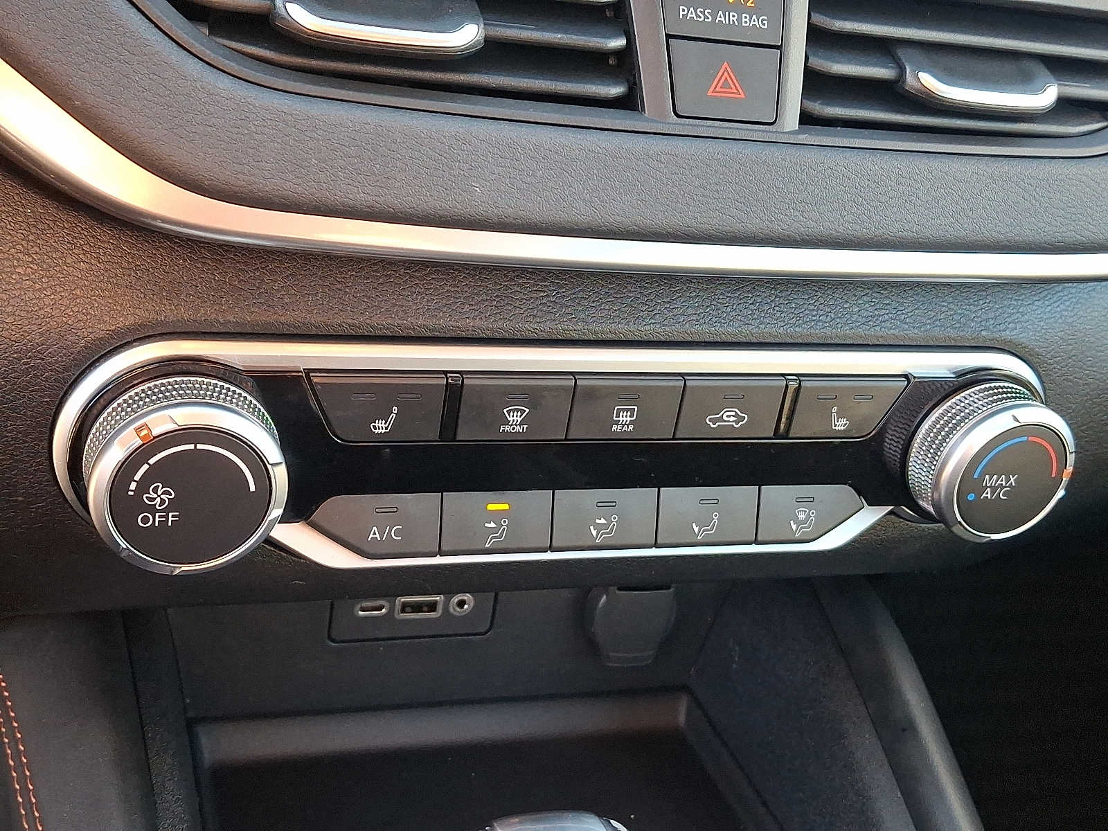 Thumbnail: 2020 Nissan Altima - 14