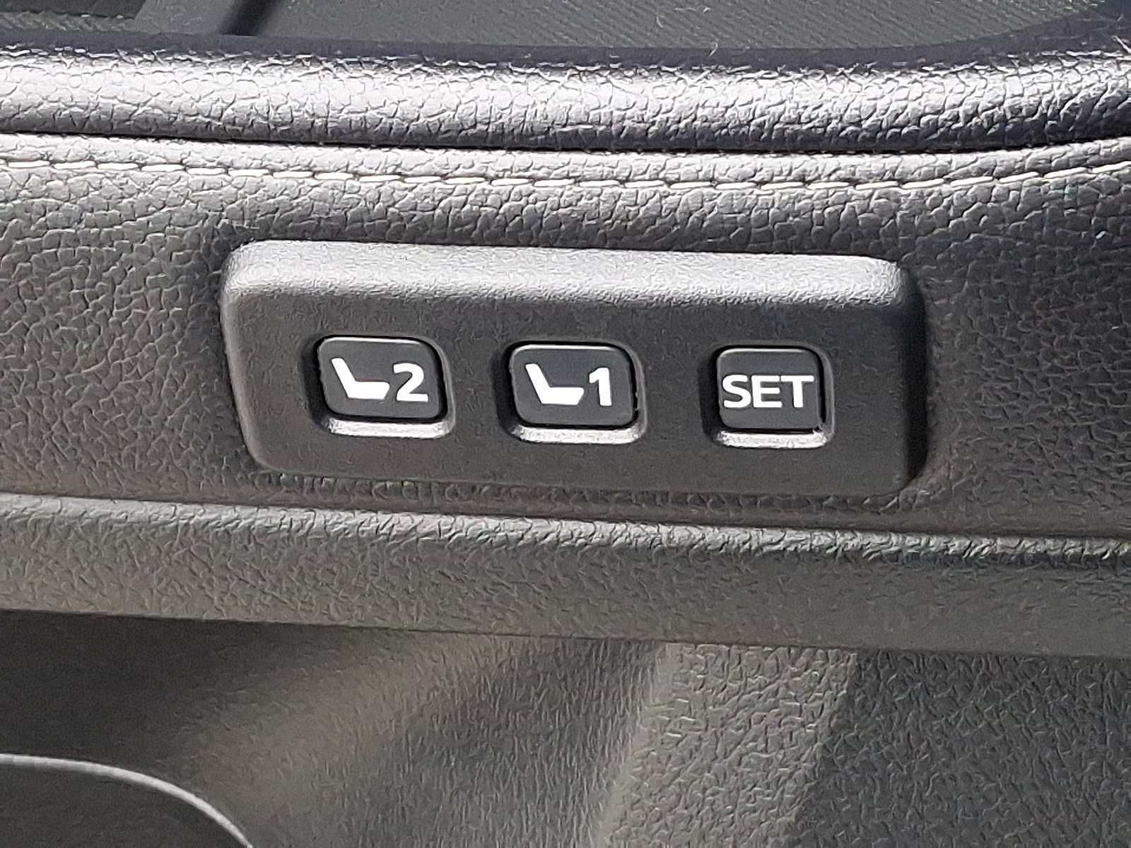 Thumbnail: 2022 Toyota 4Runner - 29