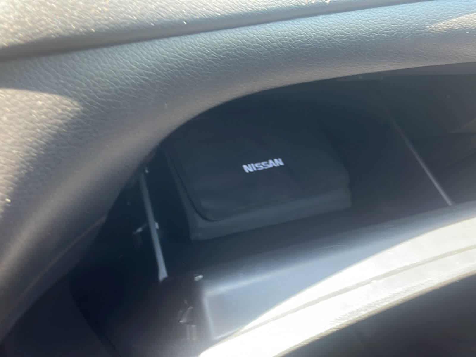 Thumbnail: 2017 Nissan Rogue - 18