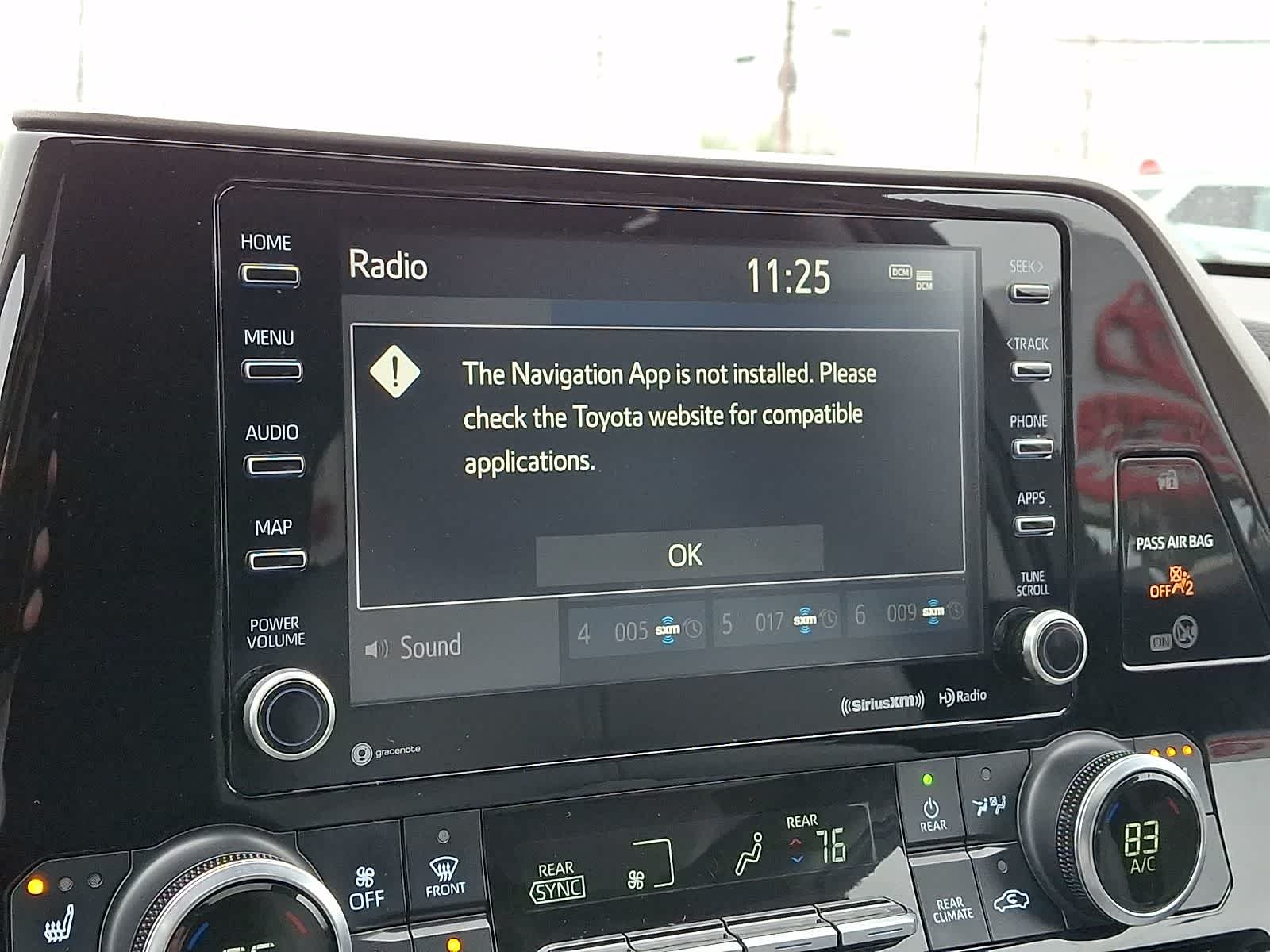 Thumbnail: 2022 Toyota Highlander - 21