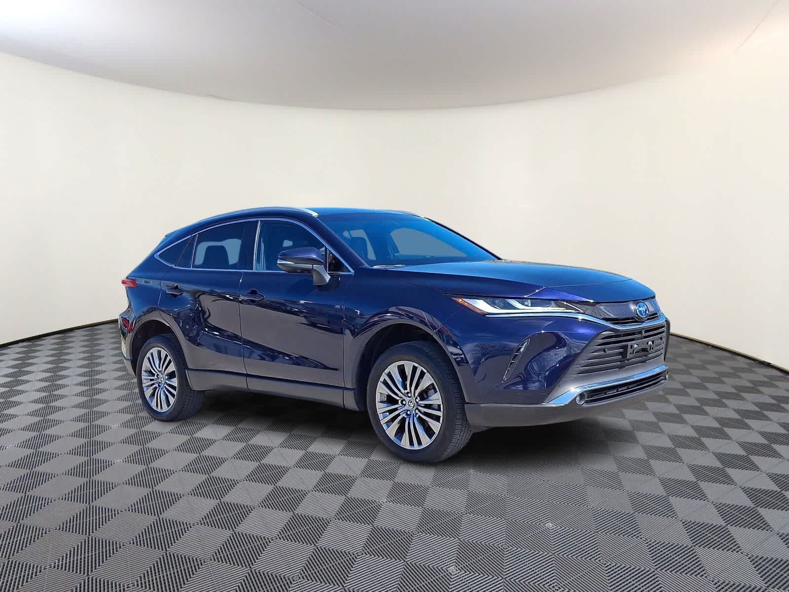 Thumbnail: 2023 Toyota Venza - 5