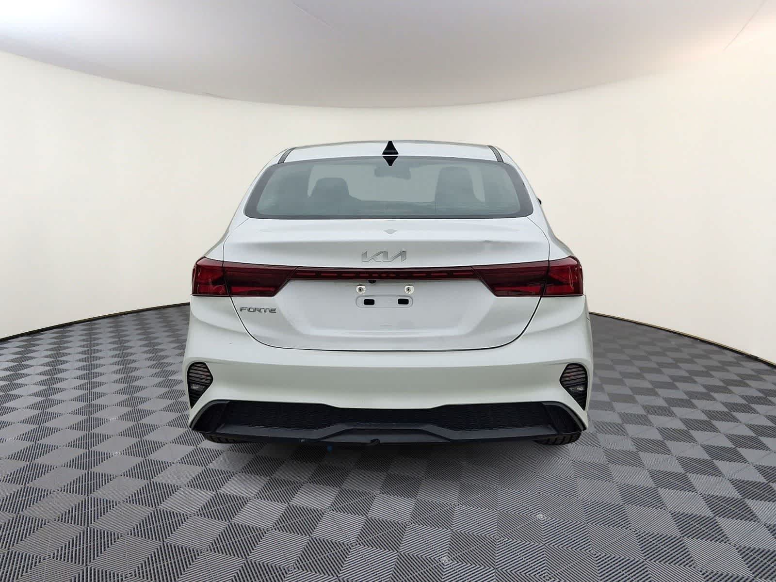 Thumbnail: 2023 Kia Forte - 6