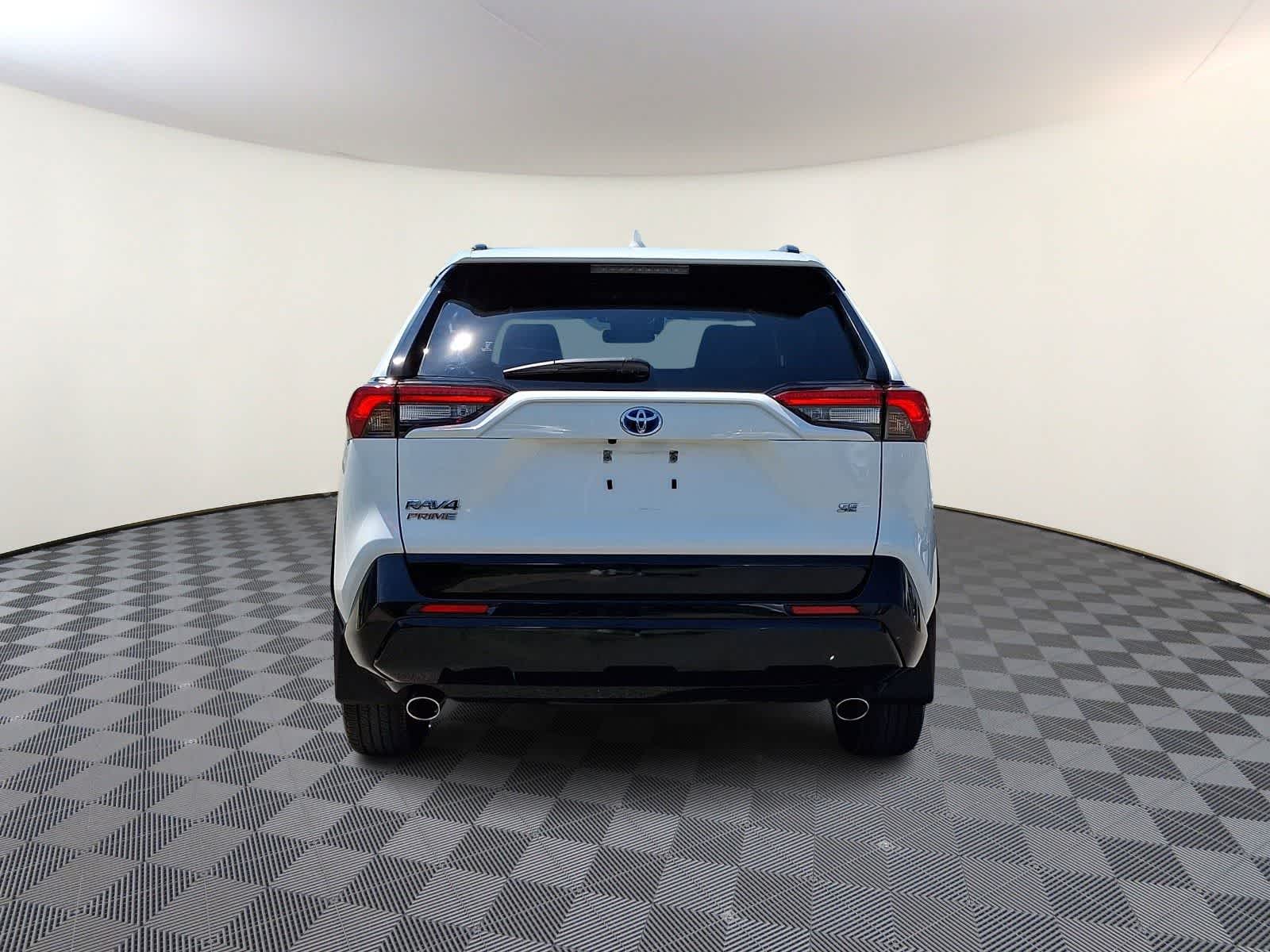 Thumbnail: 2021 Toyota RAV4 - 7
