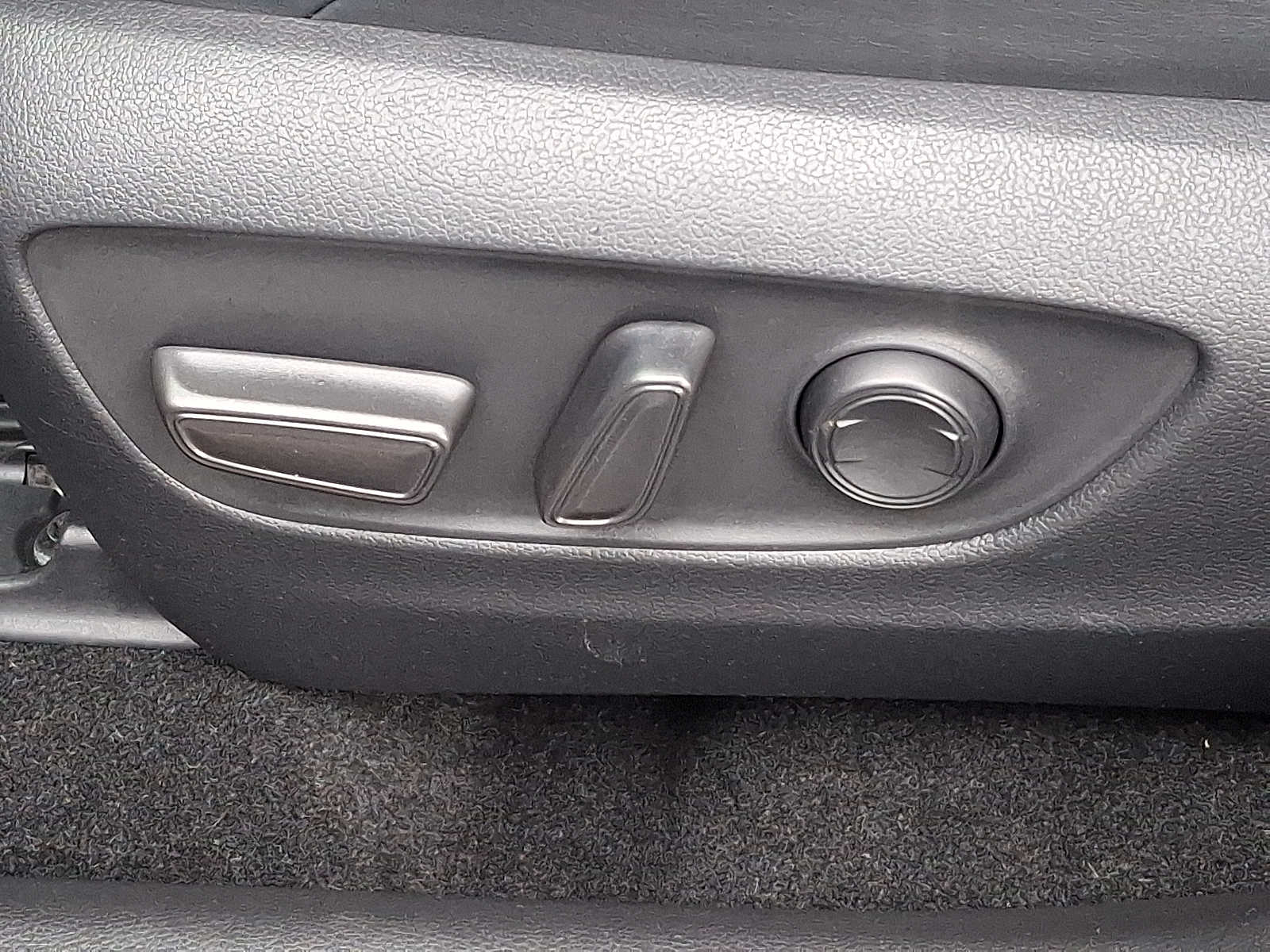 Thumbnail: 2024 Toyota RAV4 - 28