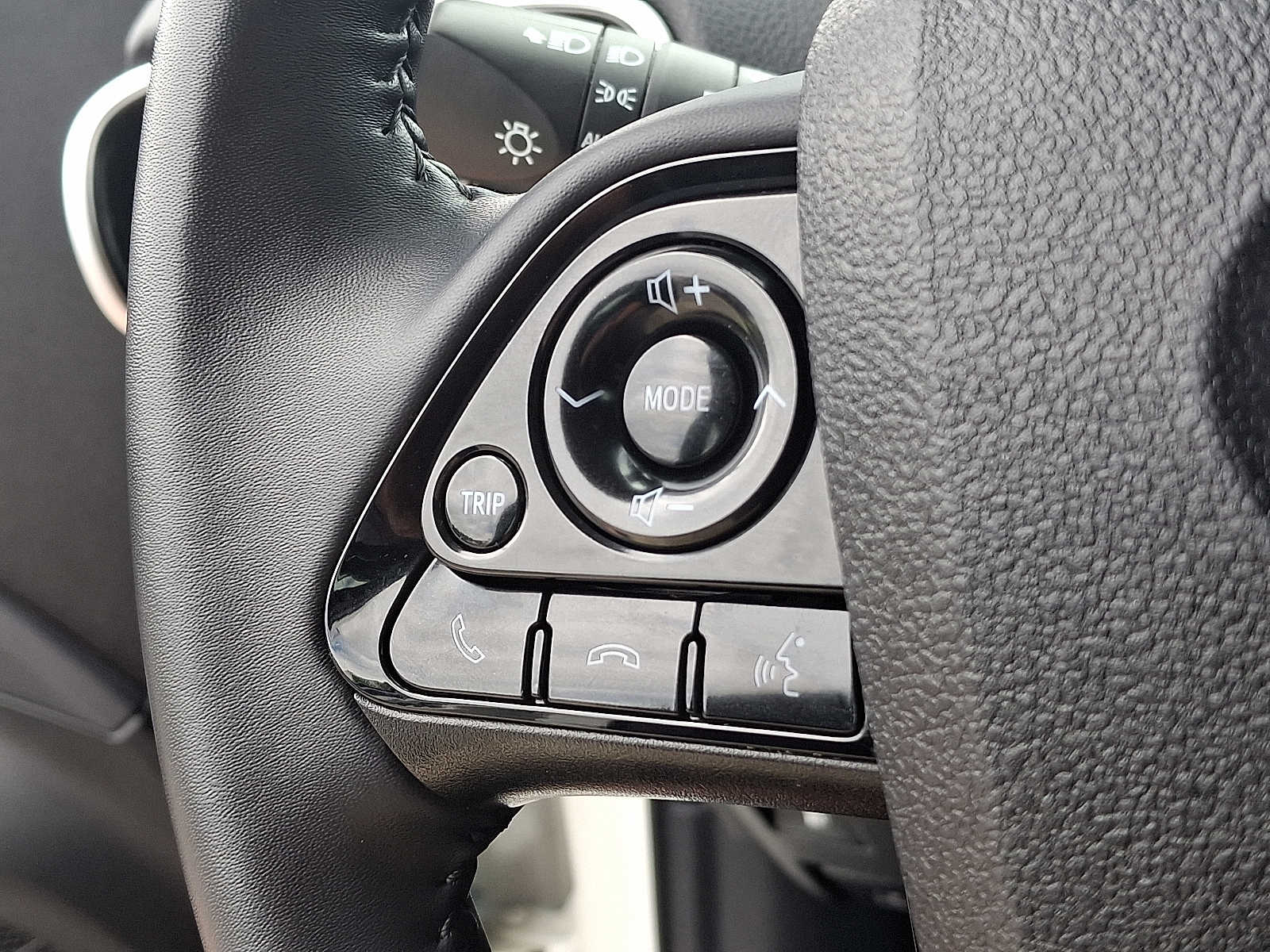 Thumbnail: 2019 Toyota Prius - 23