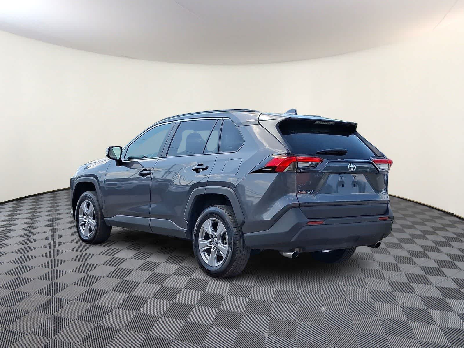 Thumbnail: 2025 Toyota RAV4 - 9