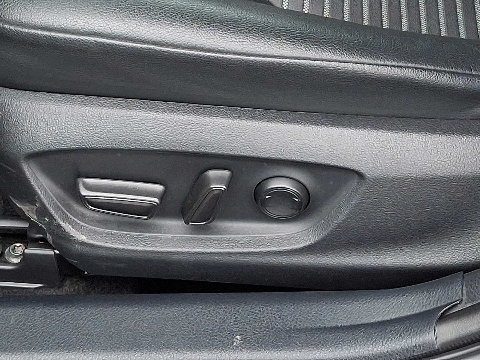 Thumbnail: 2023 Toyota Camry - 27