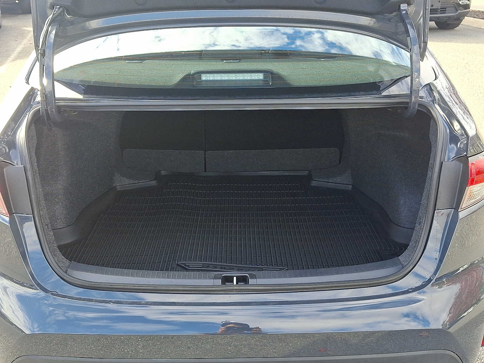 Thumbnail: 2025 Toyota Corolla - 26