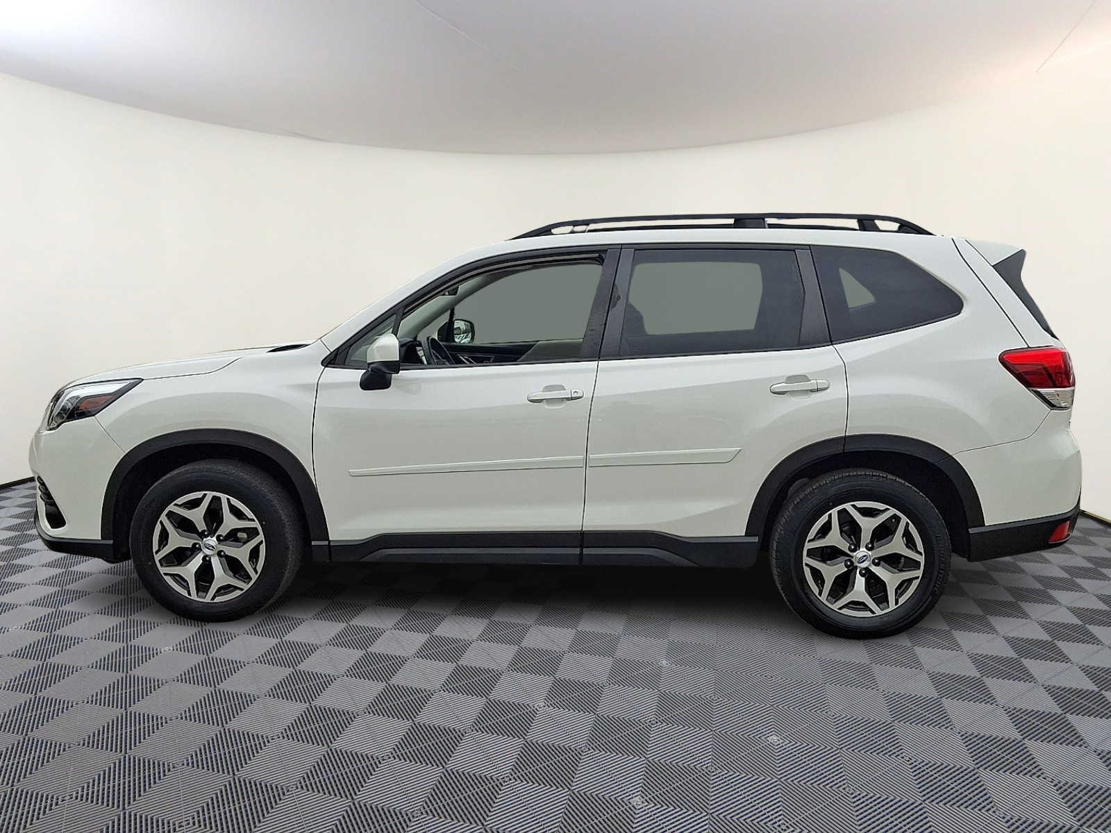 Thumbnail: 2023 Subaru Forester - 8