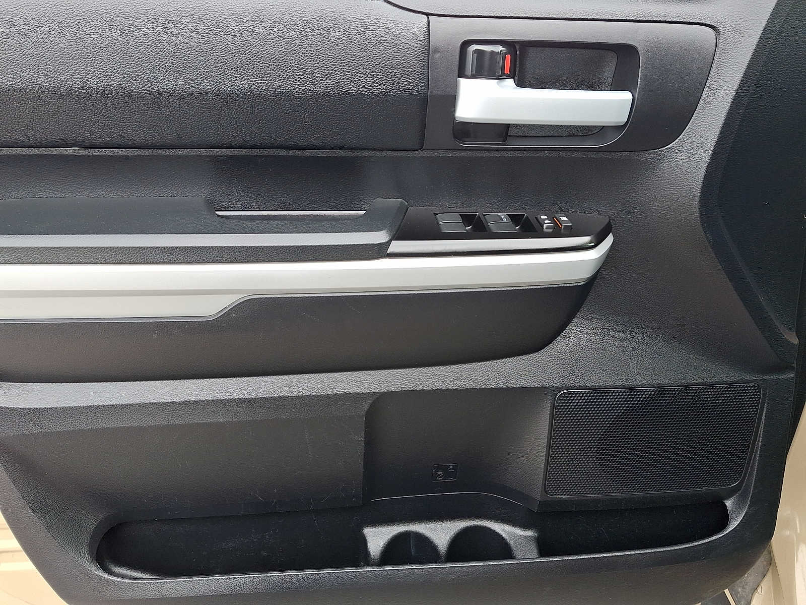 Thumbnail: 2019 Toyota Tundra - 15