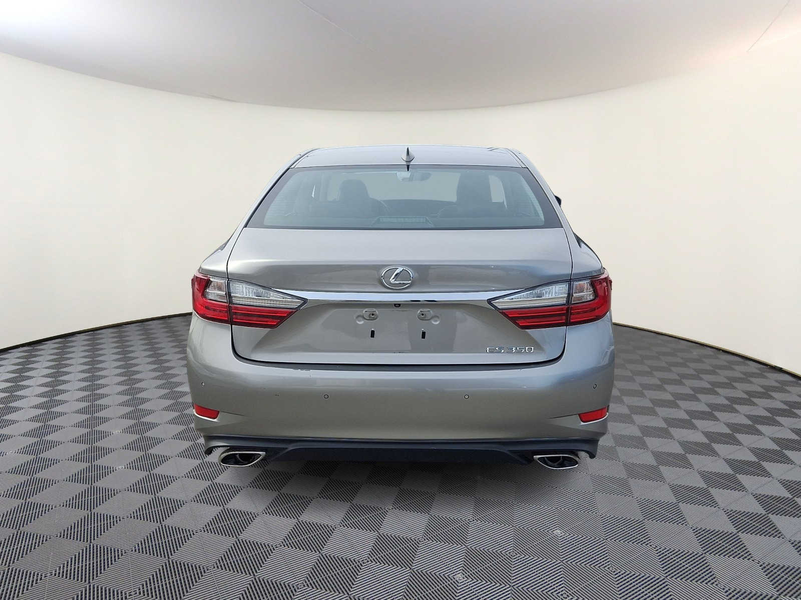 Thumbnail: 2016 Lexus ES - 6