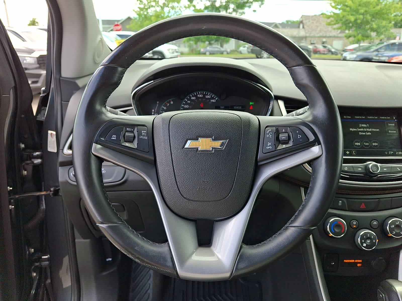 Thumbnail: 2018 Chevrolet Trax - 21