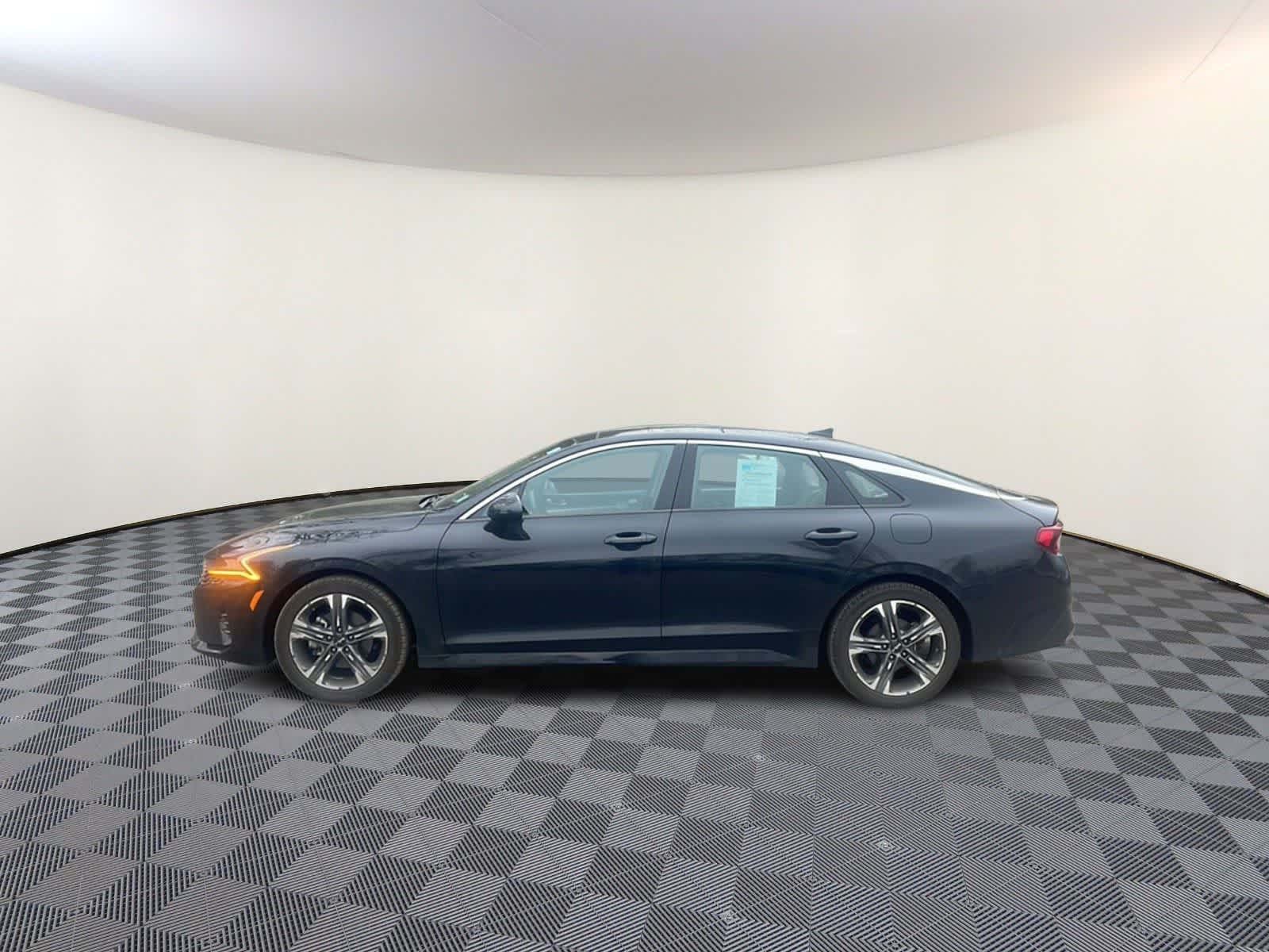 Thumbnail: 2022 Kia K5 - 4