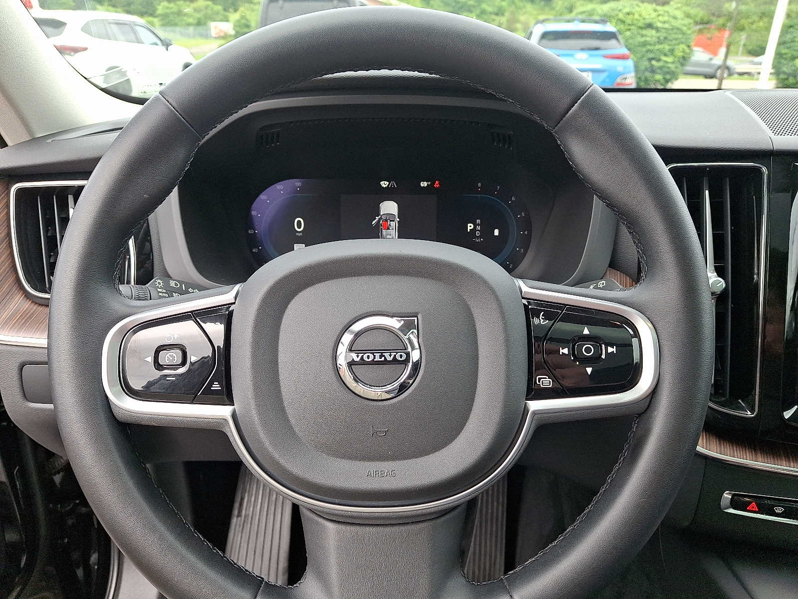 Thumbnail: 2023 Volvo XC60 - 19