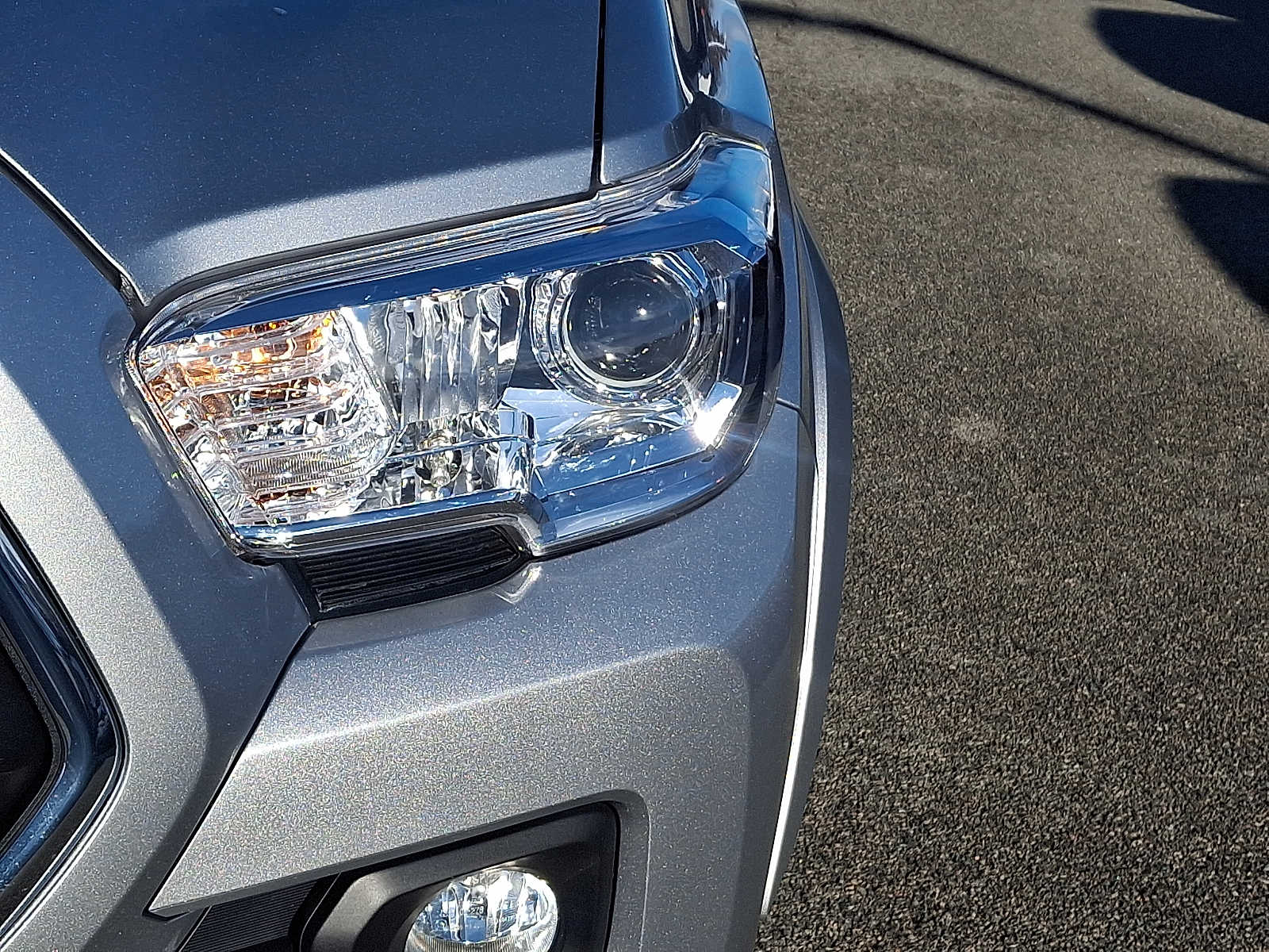 Thumbnail: 2023 Toyota Tacoma - 12