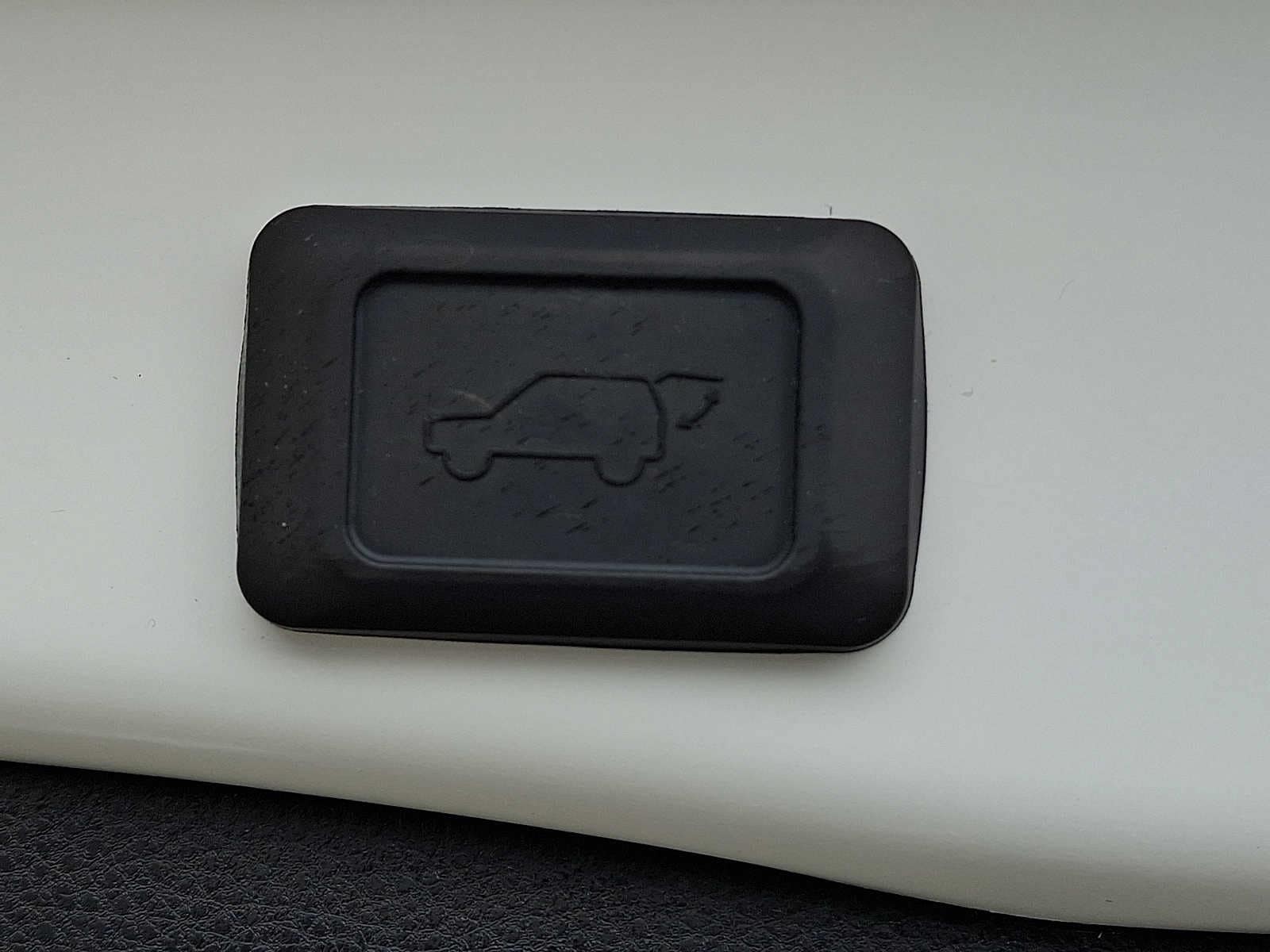 Thumbnail: 2025 Toyota RAV4 - 32