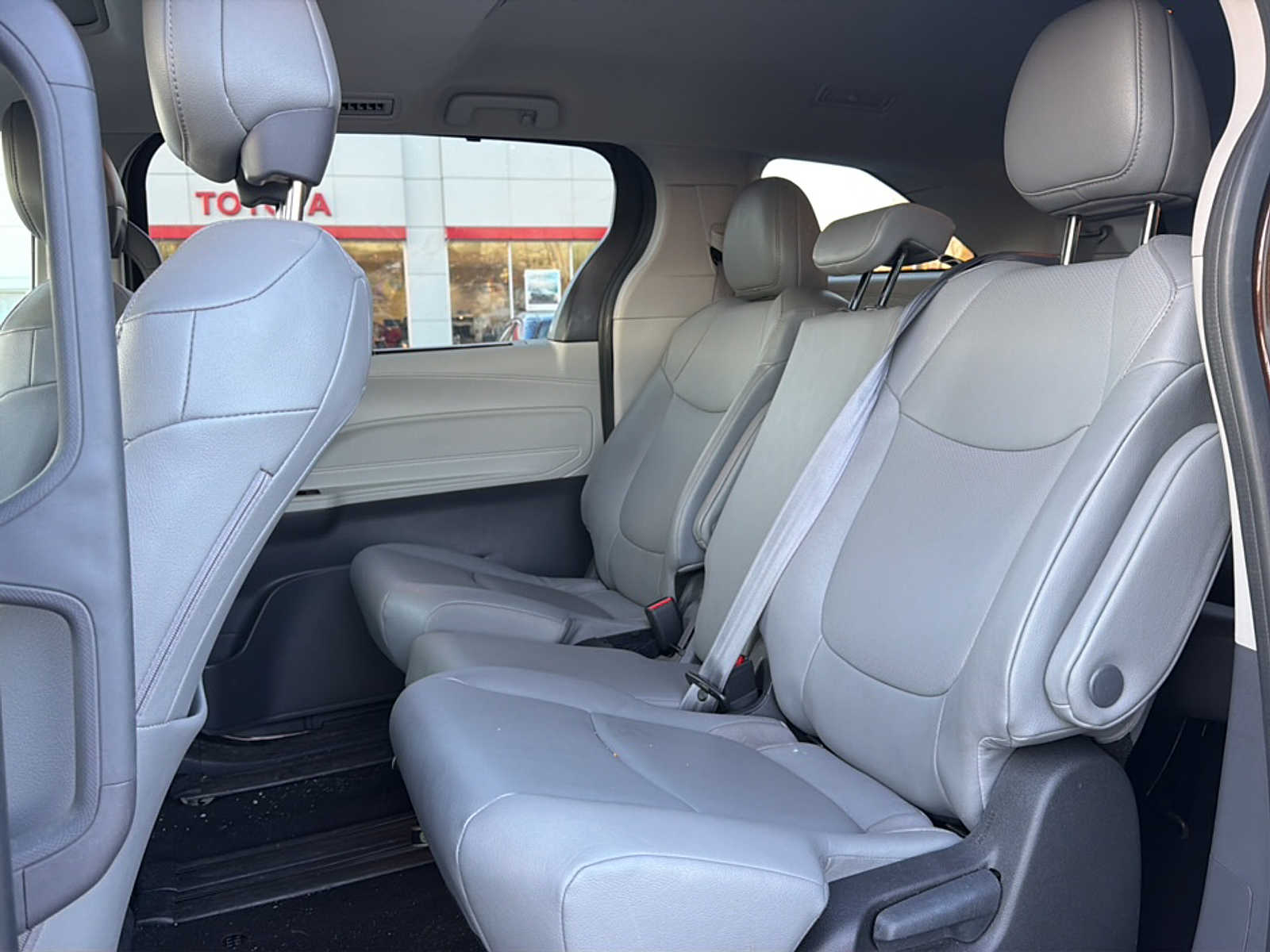 Thumbnail: 2024 Toyota Sienna - 13