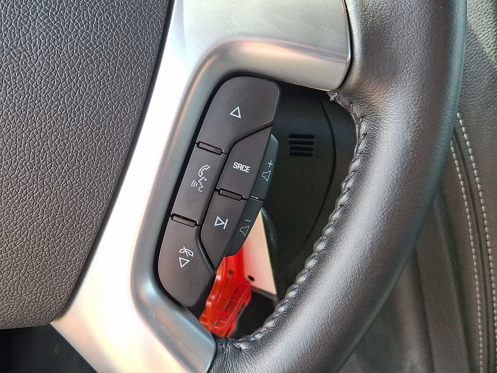 Thumbnail: 2015 Chevrolet Traverse - 24