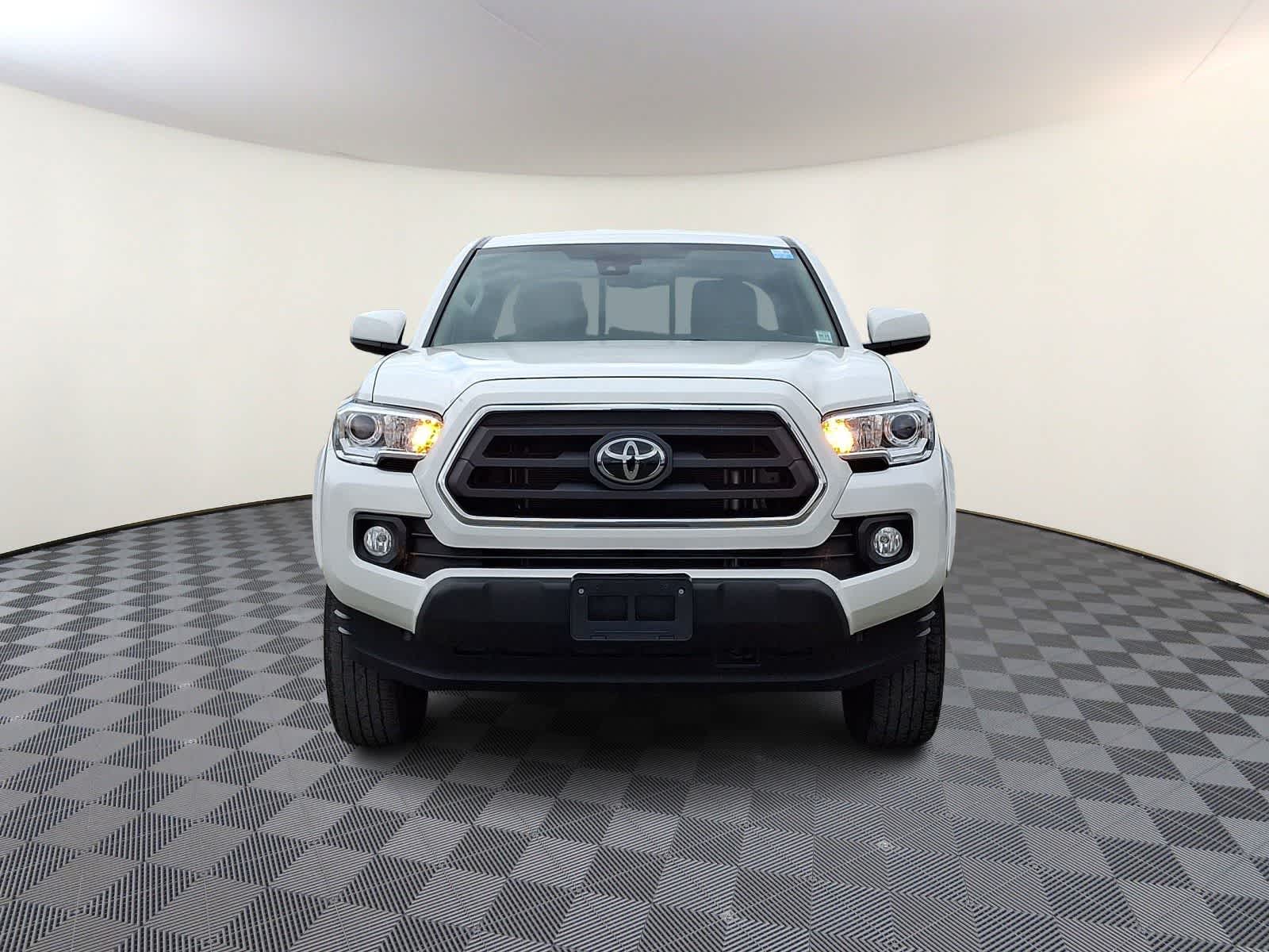 Thumbnail: 2022 Toyota Tacoma - 3