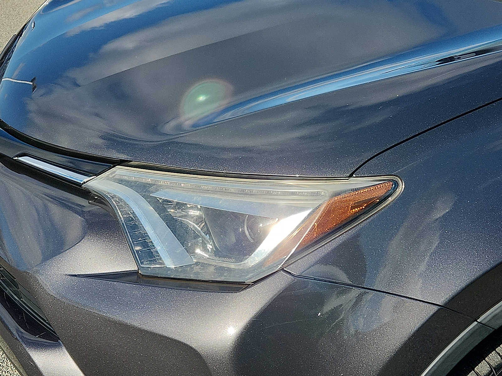 Thumbnail: 2017 Toyota RAV4 - 12