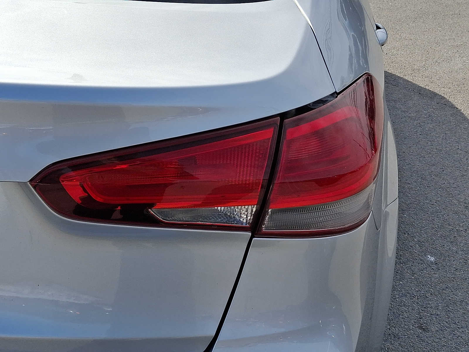 Thumbnail: 2017 Kia Forte - 31