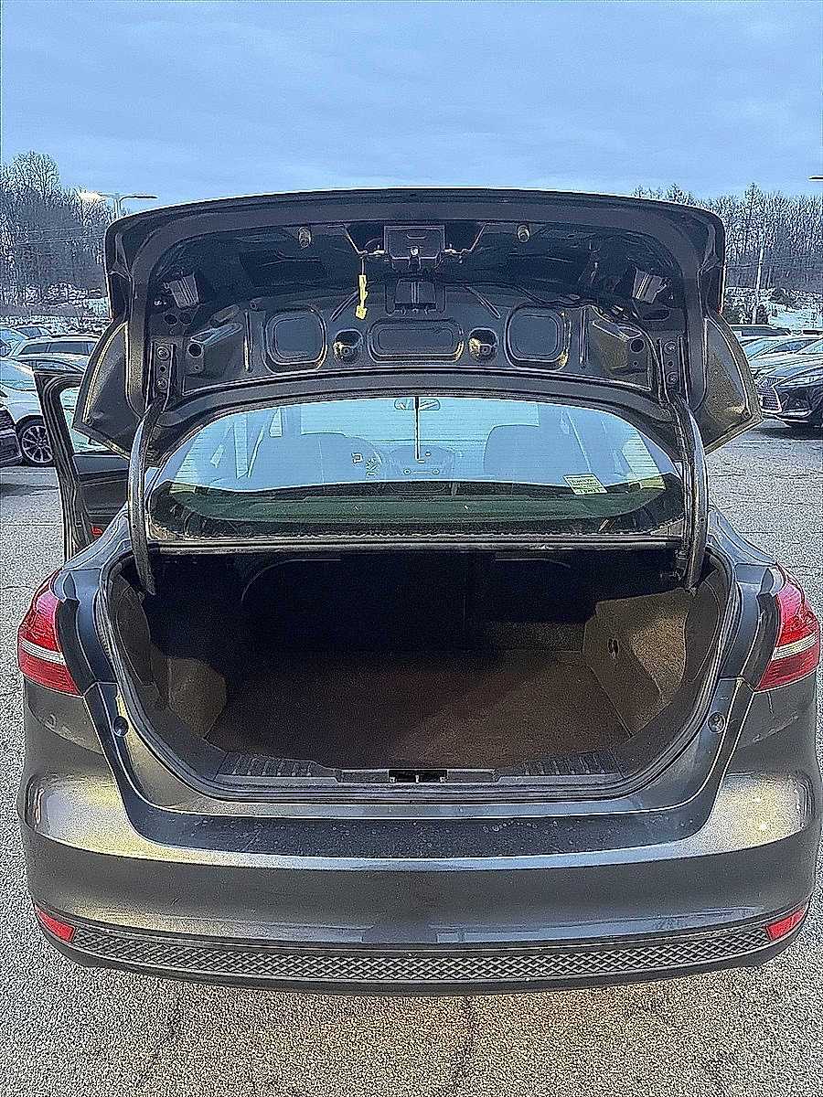 Thumbnail: 2018 Ford Focus - 23