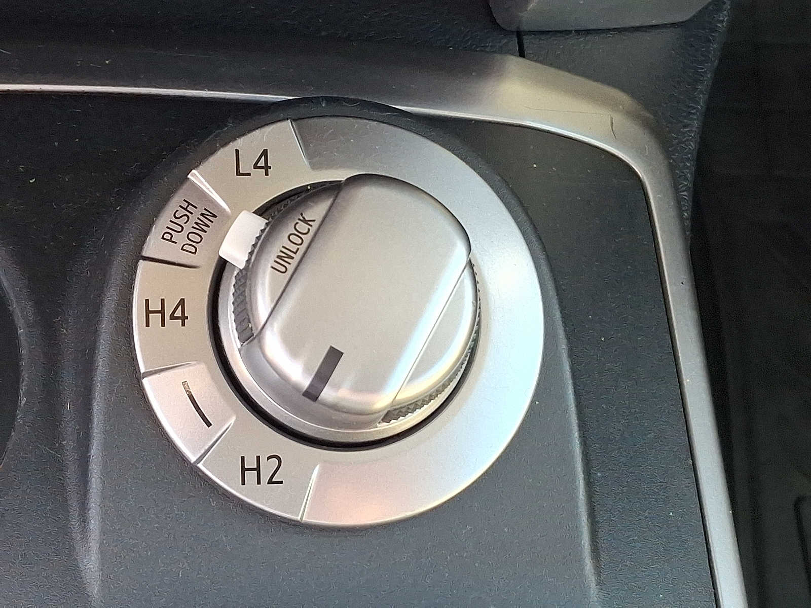 Thumbnail: 2016 Toyota 4Runner - 27