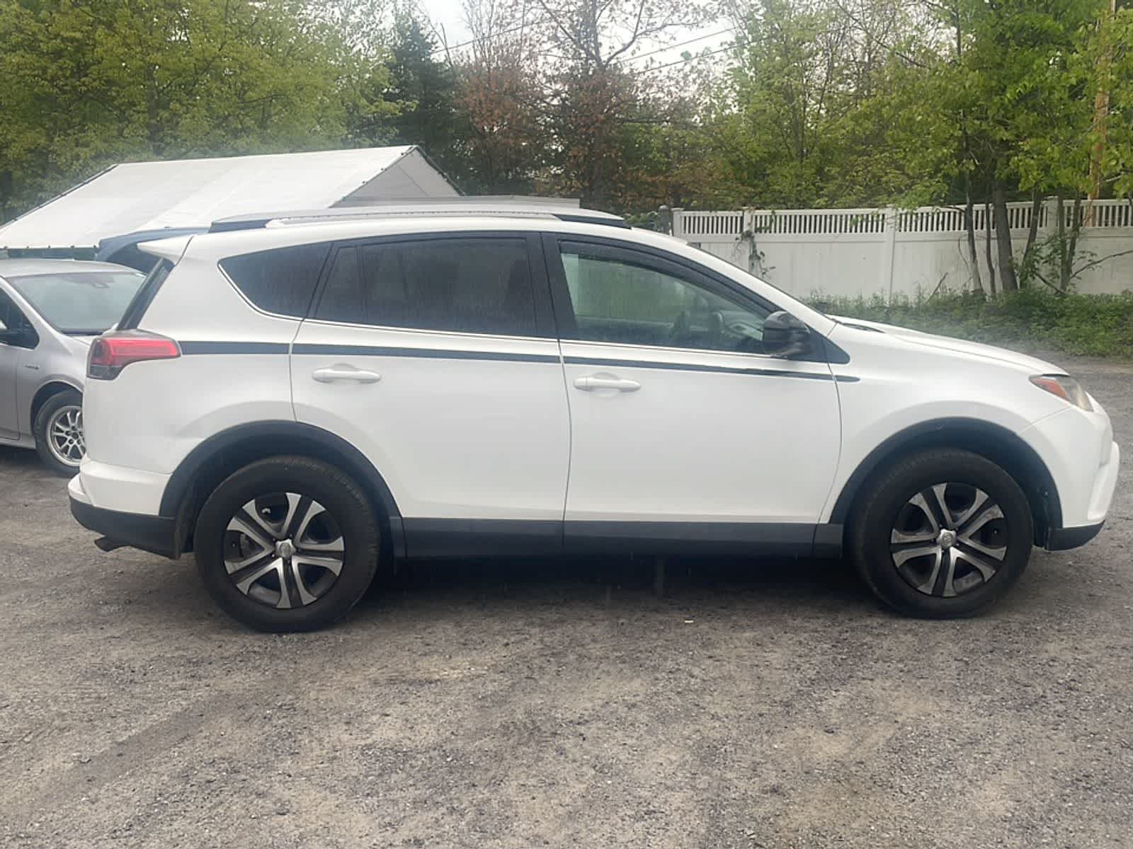 Thumbnail: 2018 Toyota RAV4 - 11