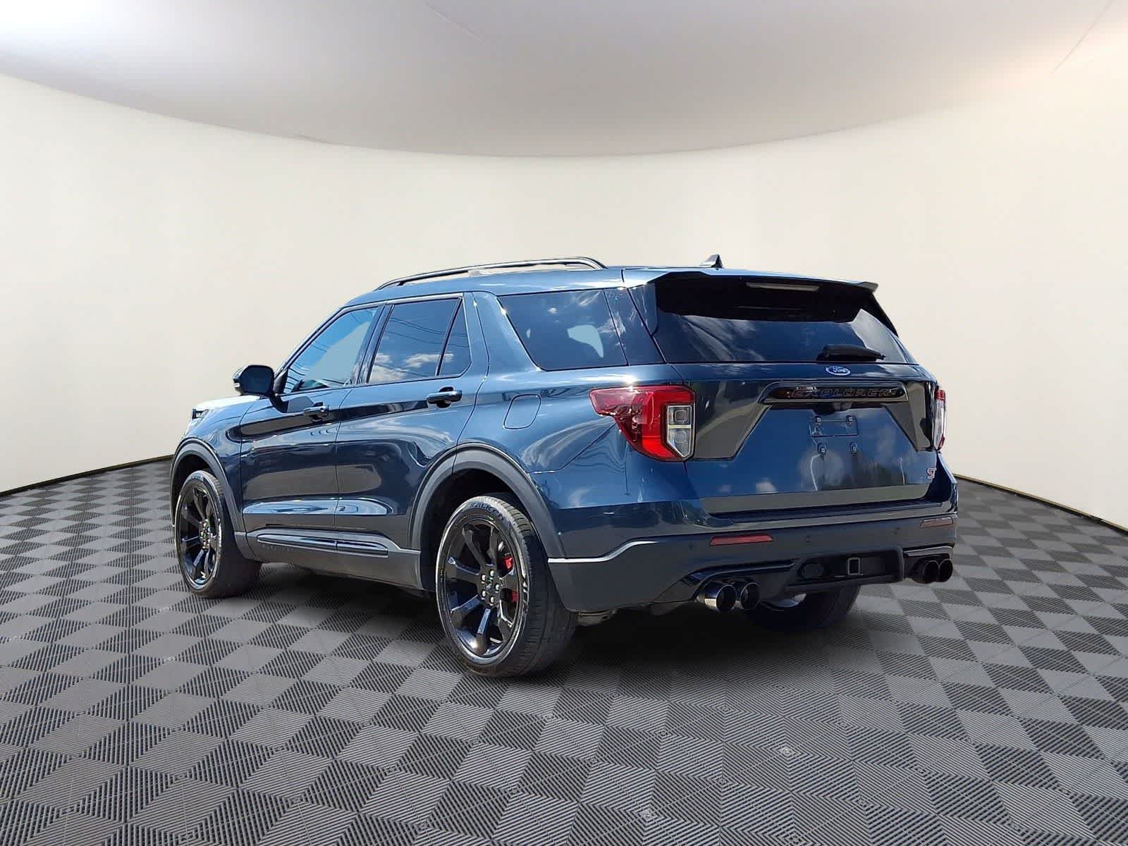 Thumbnail: 2022 Ford Explorer - 7