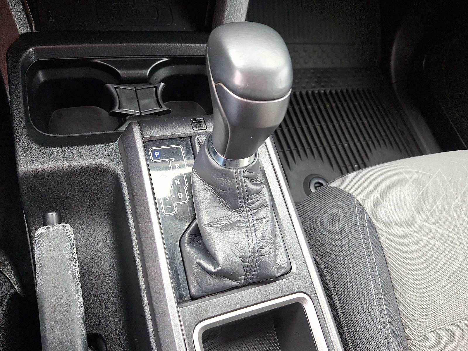 Thumbnail: 2021 Toyota Tacoma - 17