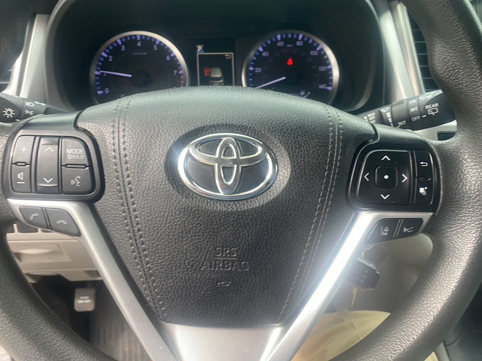 Thumbnail: 2019 Toyota Highlander - 15