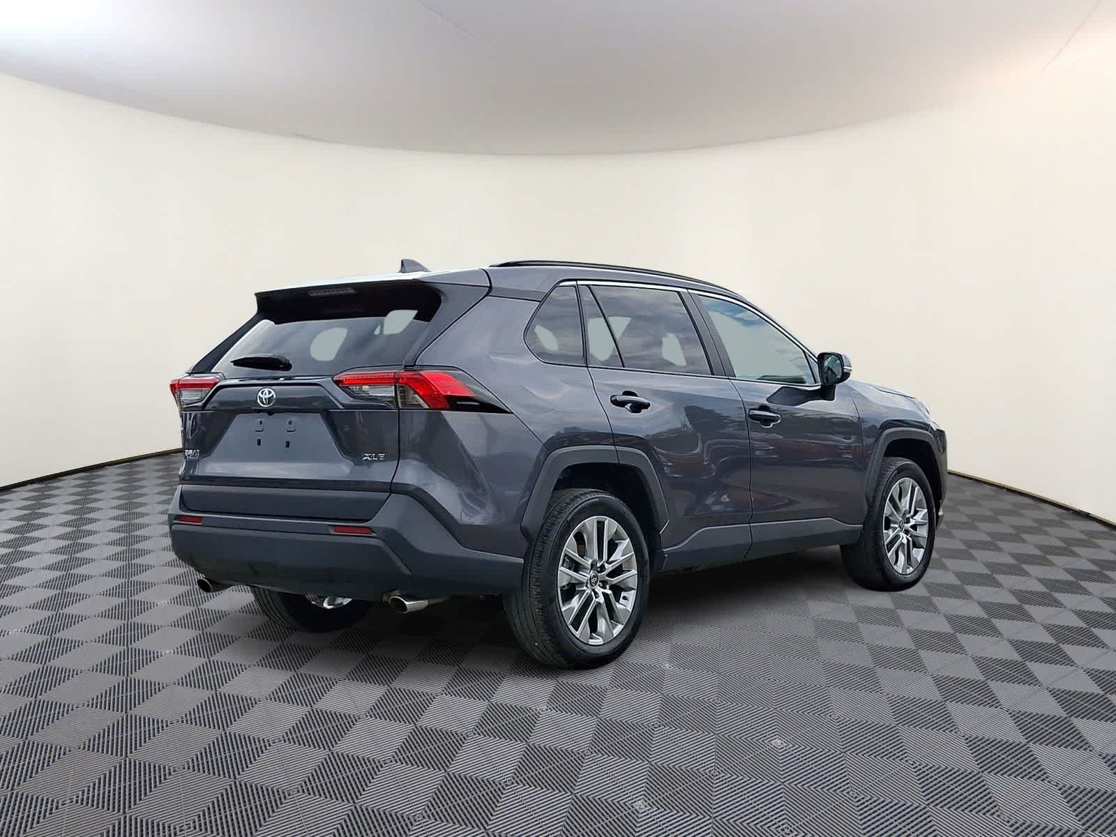 Thumbnail: 2025 Toyota RAV4 - 6