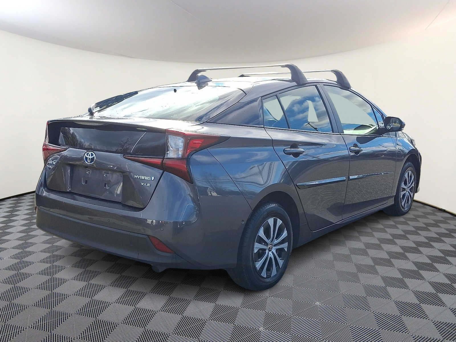 Thumbnail: 2022 Toyota Prius - 6