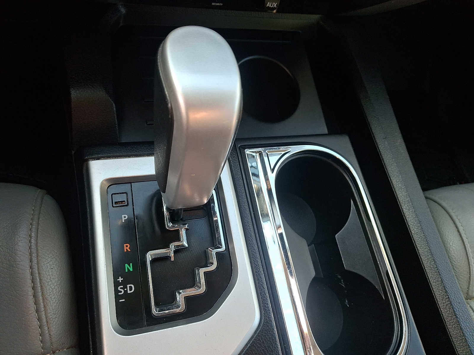 Thumbnail: 2016 Toyota Tundra - 15