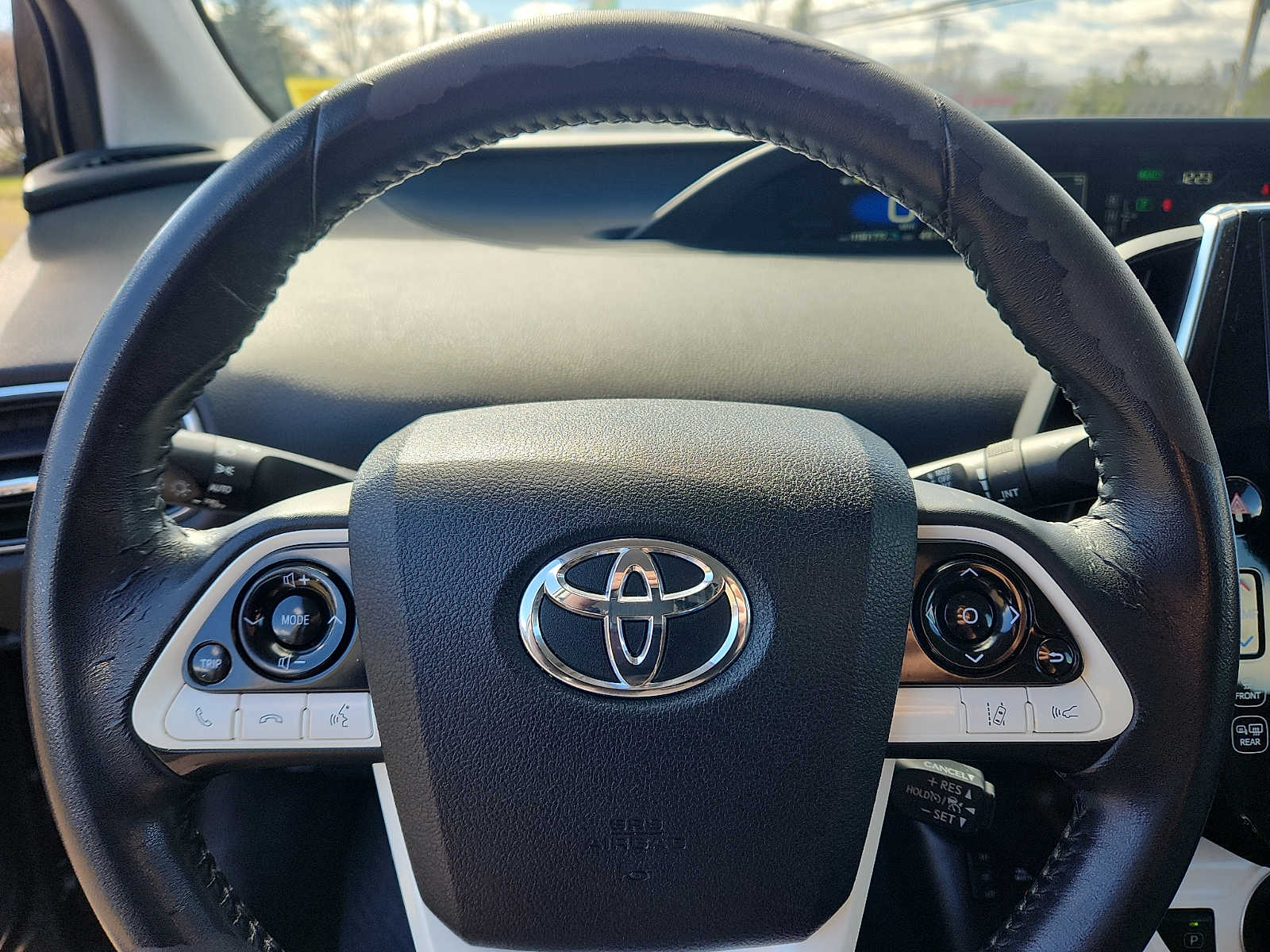 Thumbnail: 2018 Toyota Prius Prime - 21