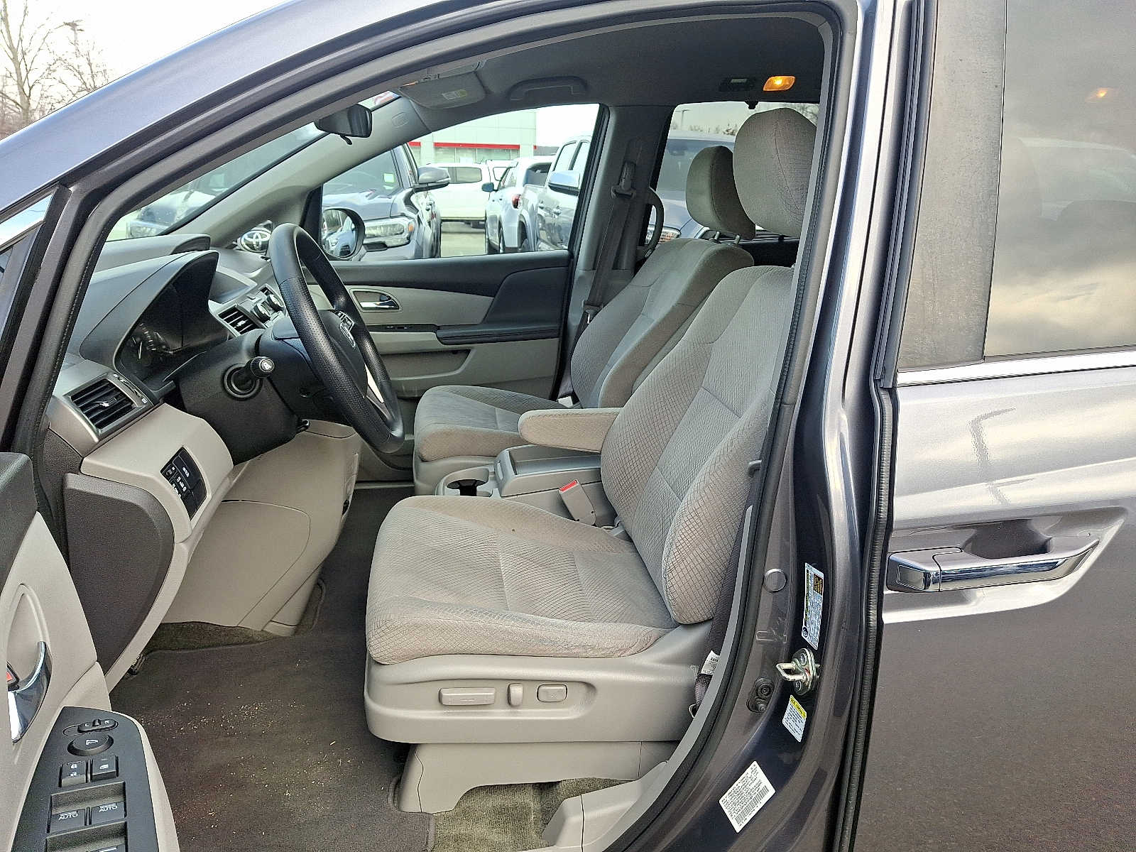 Thumbnail: 2016 Honda Odyssey - 16